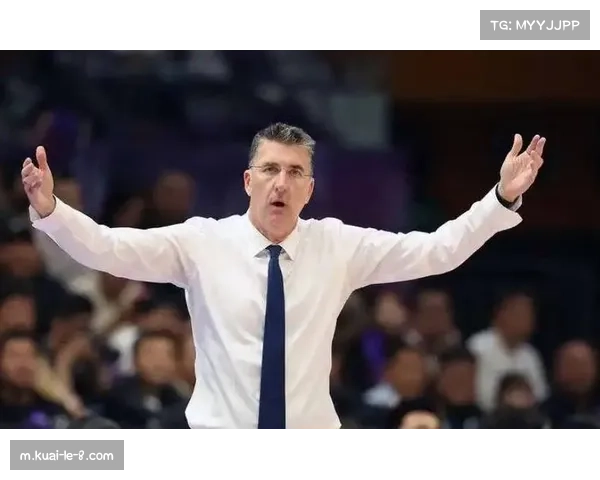 新疆主帅格兰固执用人遭质疑 关键球未交阿不都致败局 新疆主帅格兰固执用人遭质疑 关键球未交阿不都致败局